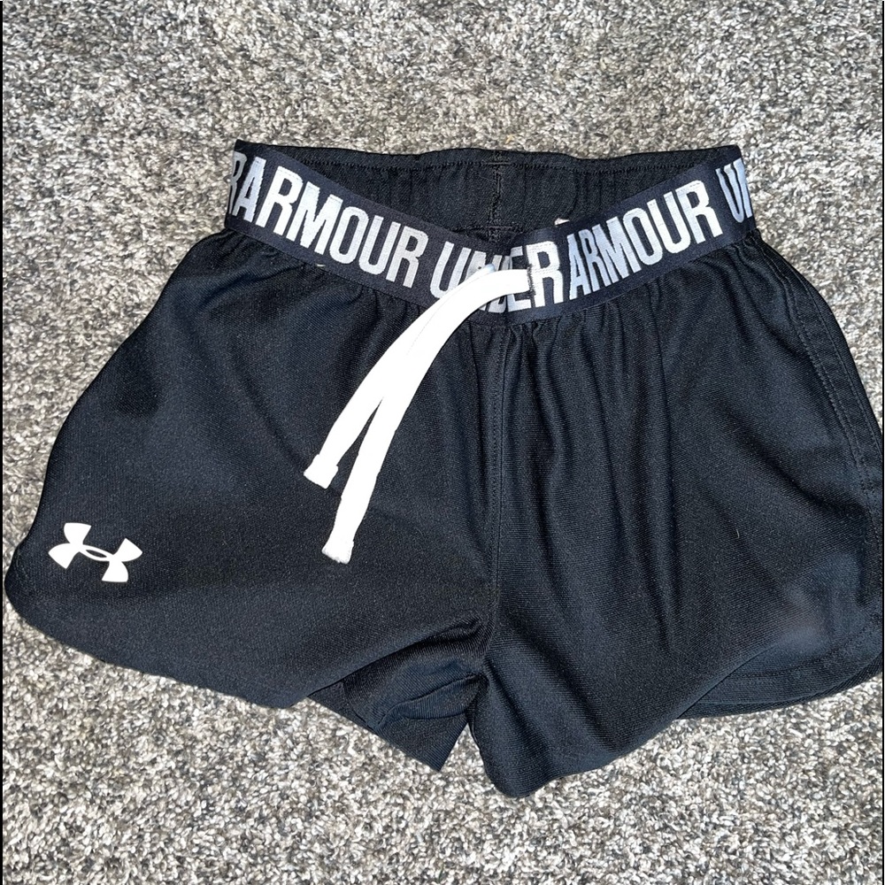 Under armour black shorts